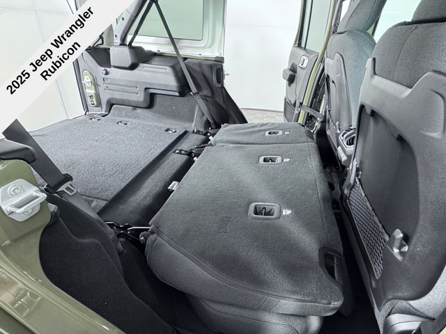 2025 Jeep Wrangler Rubicon photo 29