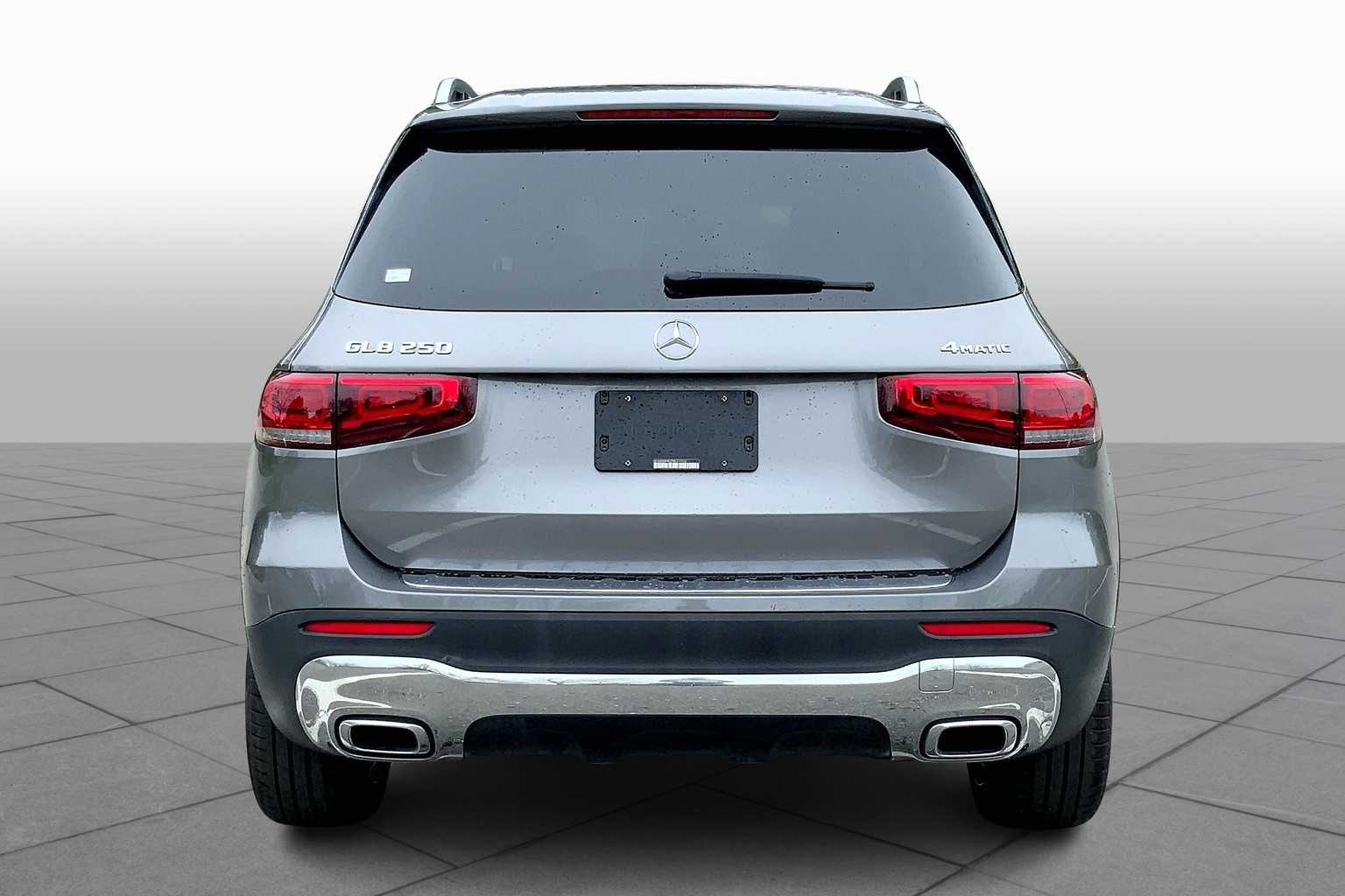 2021 Mercedes Benz GLB 250 photo 4