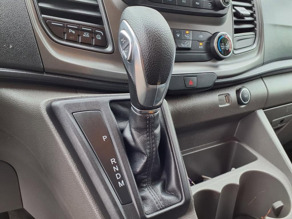 2020 Ford Transit Passenger XLT photo 25