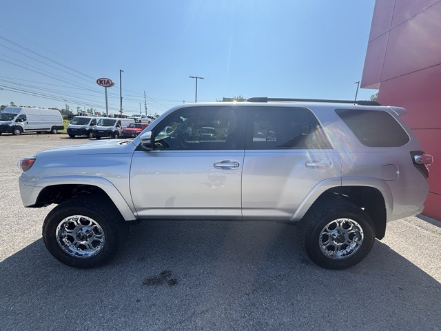 2024 Toyota 4Runner TRD Off-Road Premium photo 3