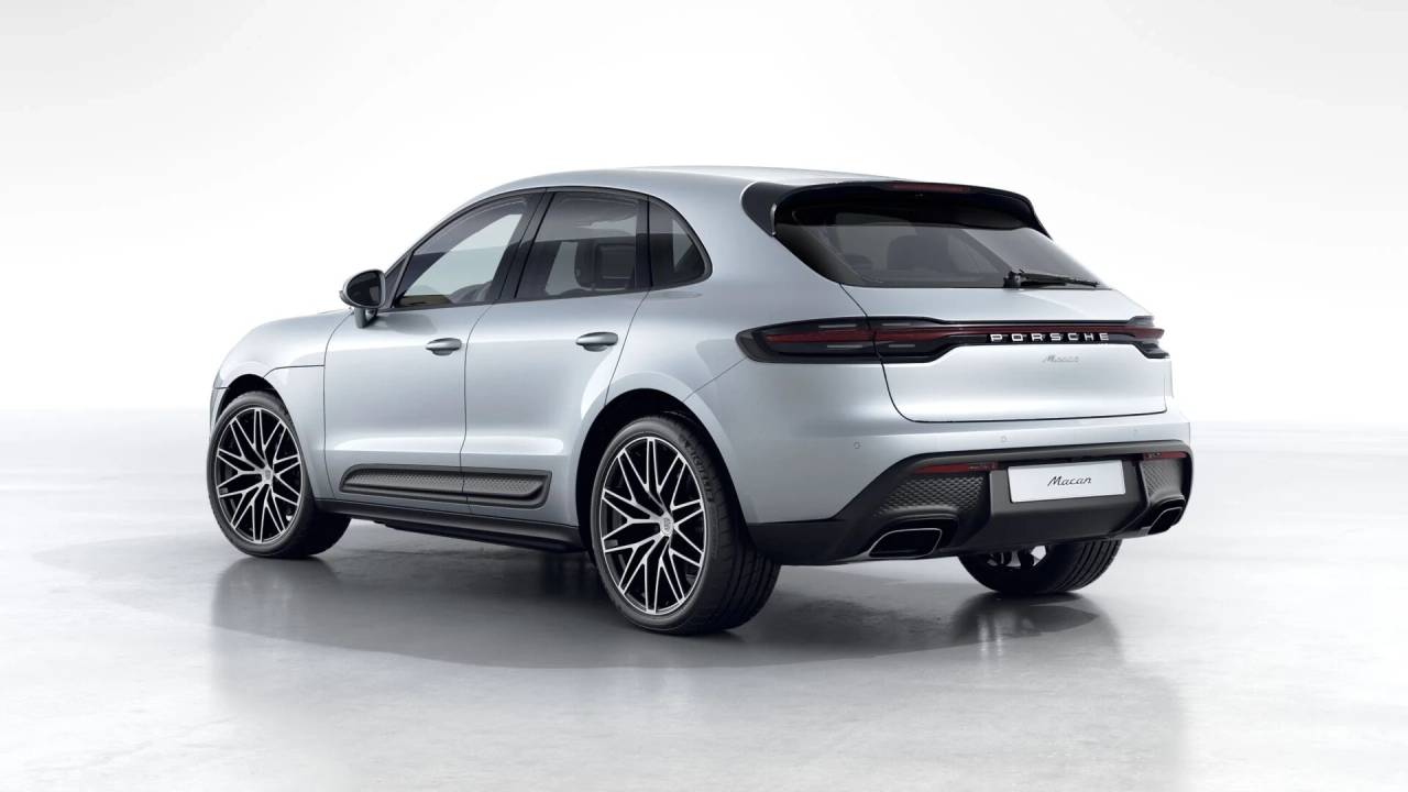 2026 Porsche Macan T photo 3