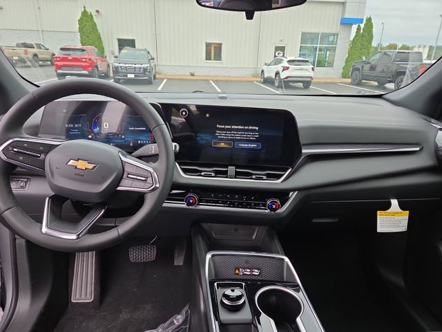 2026 Chevrolet Equinox LT photo 9