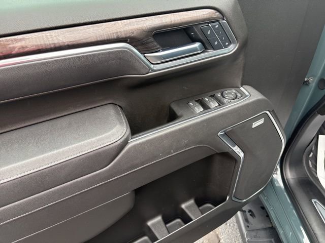 2025 Chevrolet Silverado 1500 LTZ photo 17
