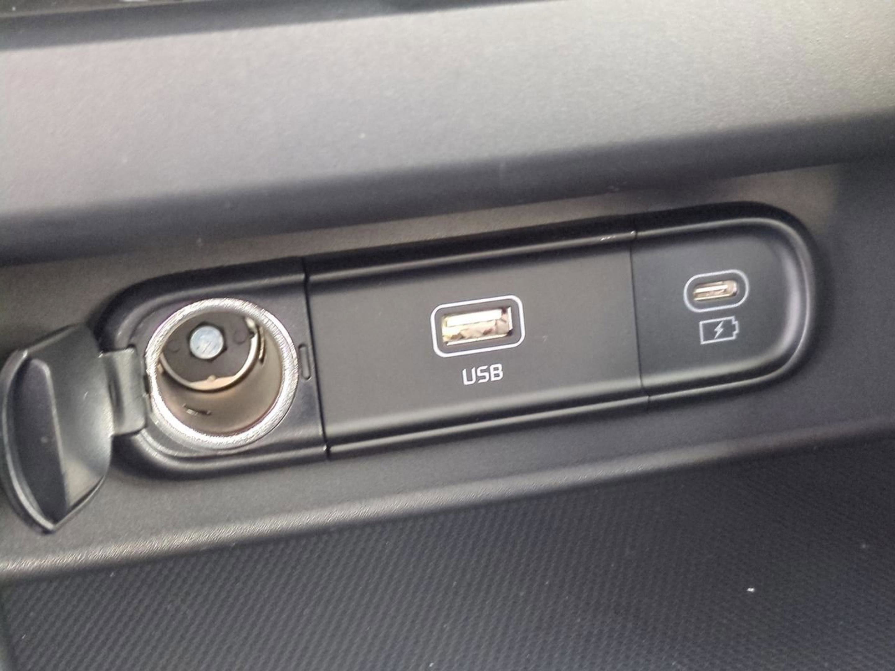 2026 Kia Seltos EX photo 13
