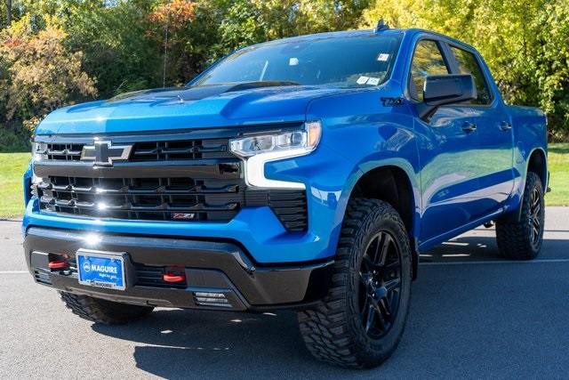 2023 Chevrolet Silverado 1500 LT Trail Boss photo 2
