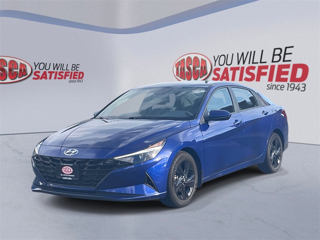 2023 Hyundai Elantra SEL photo 3