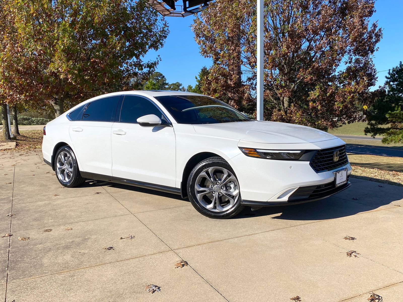 2023 Honda Accord Hybrid EX-L's photo