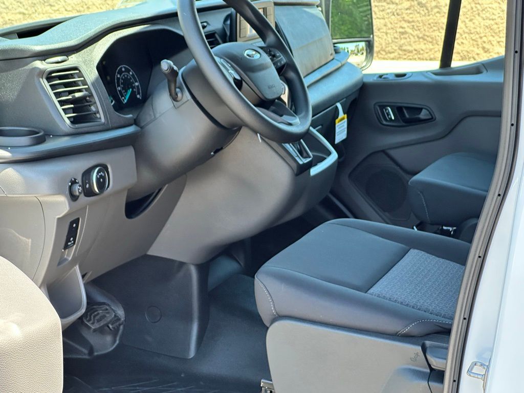 2025 Ford Transit 250