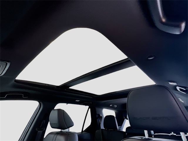 2025 Honda Pilot Black Edition photo 4
