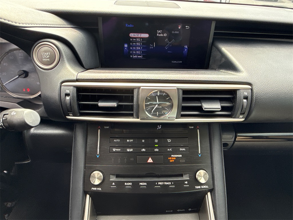 2017 Lexus IS 200t photo 27