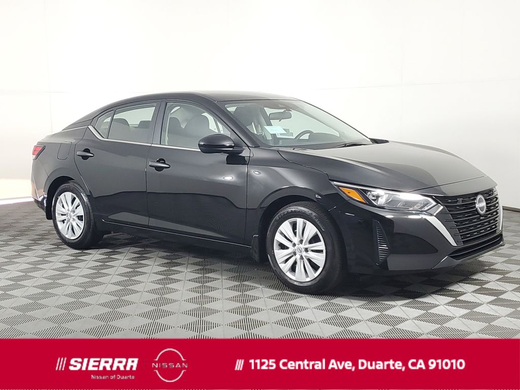 2025 Nissan Sentra S's photo