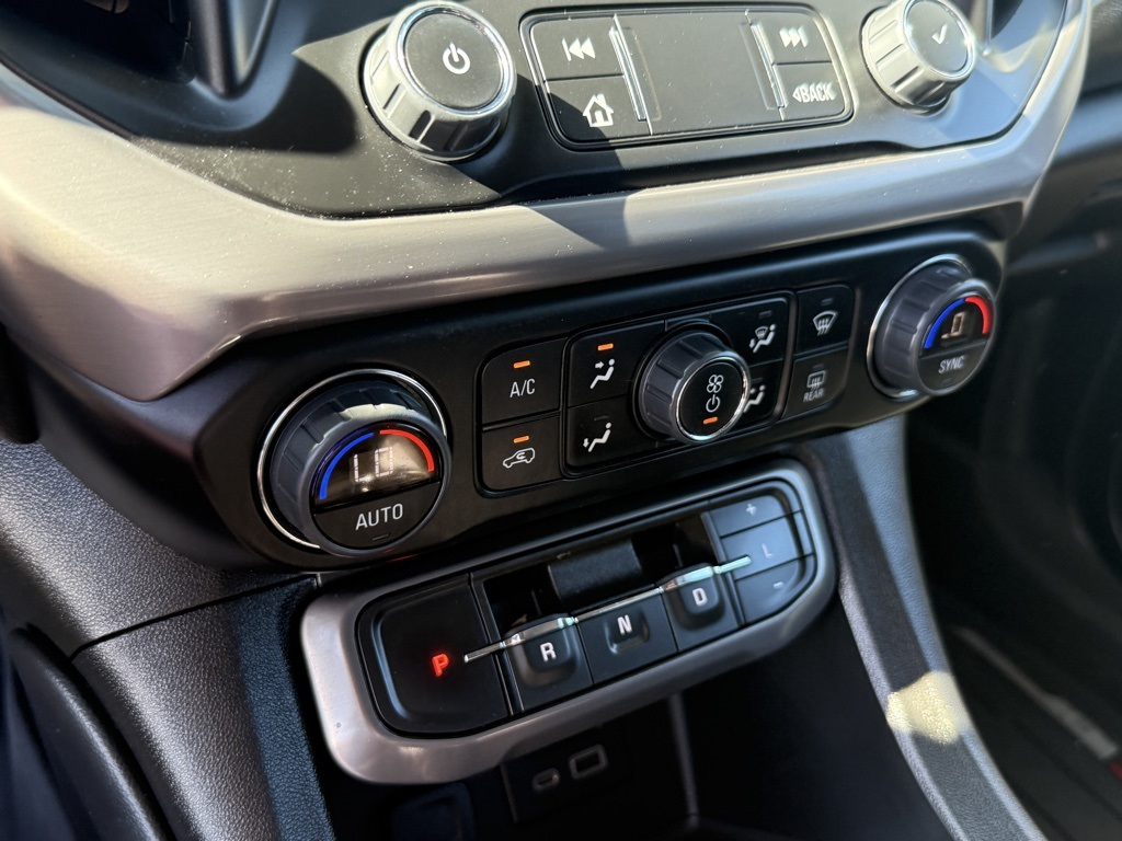 2023 Gmc Acadia AT4 photo 15