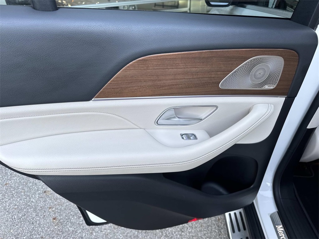 2022 Mercedes Benz GLE 350 4MATIC photo 9
