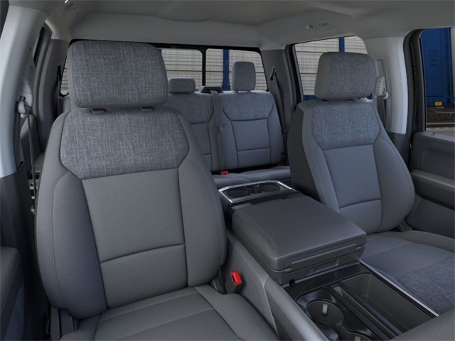 2025 Ford F-150 XLT photo 8
