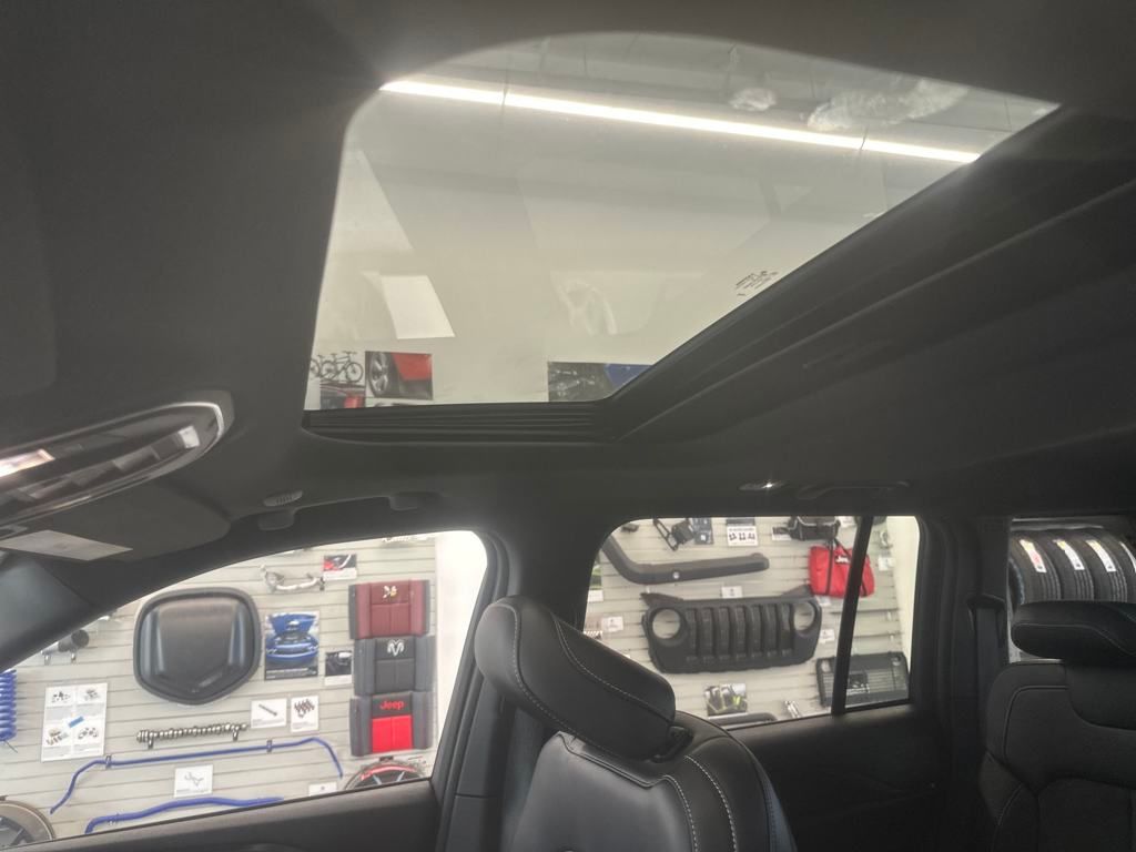 2025 Jeep Grand Cherokee Altitude X photo 11