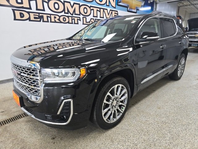 2023 GMC Acadia Denali's photo