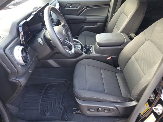 2024 Chevrolet Colorado LT photo 4