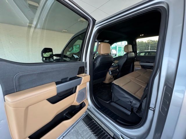 2023 Ford F-250 photo 16