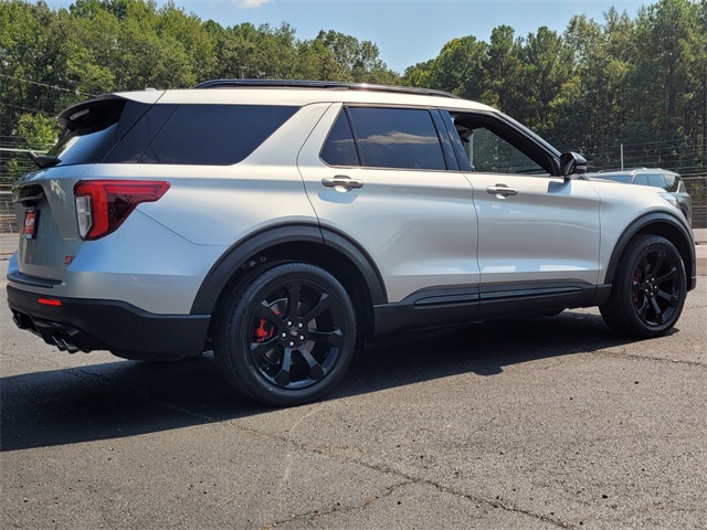 2020 Ford Explorer ST photo 3