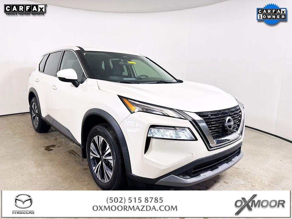 2022 Nissan Rogue SV's photo