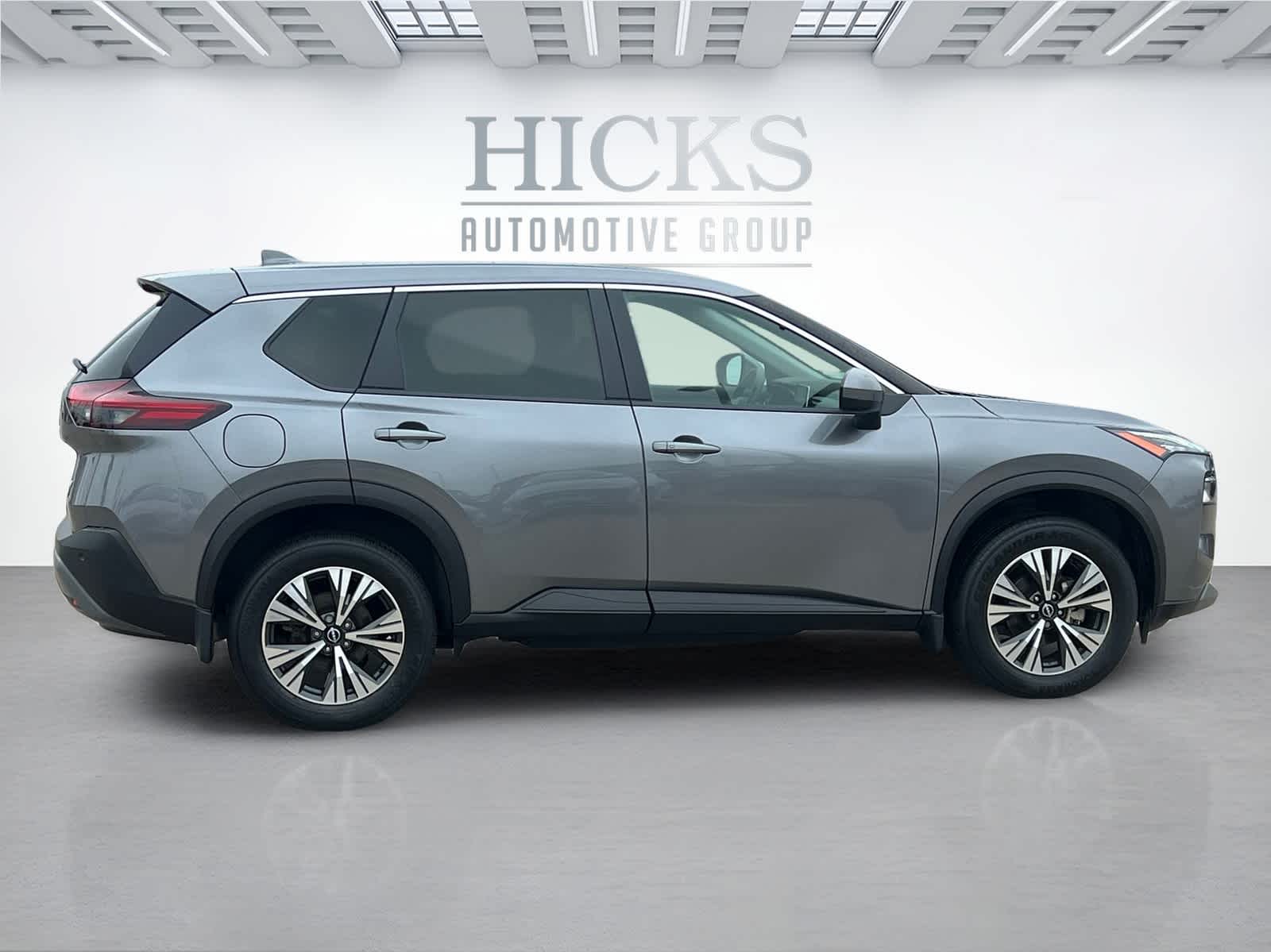 2023 Nissan Rogue SV photo 3