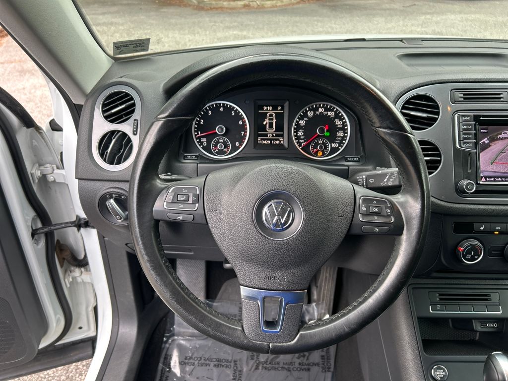 2017 Volkswagen Tiguan S photo 16
