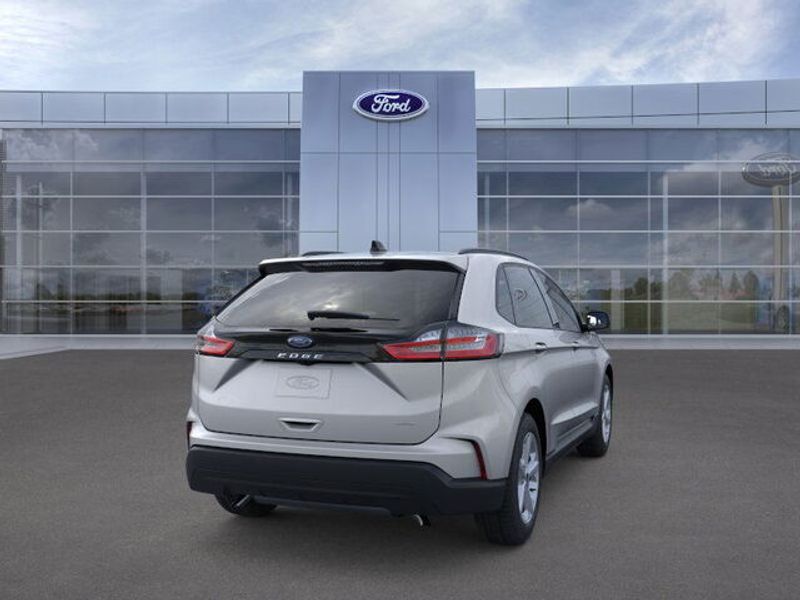 2024 Ford Edge SE photo 8