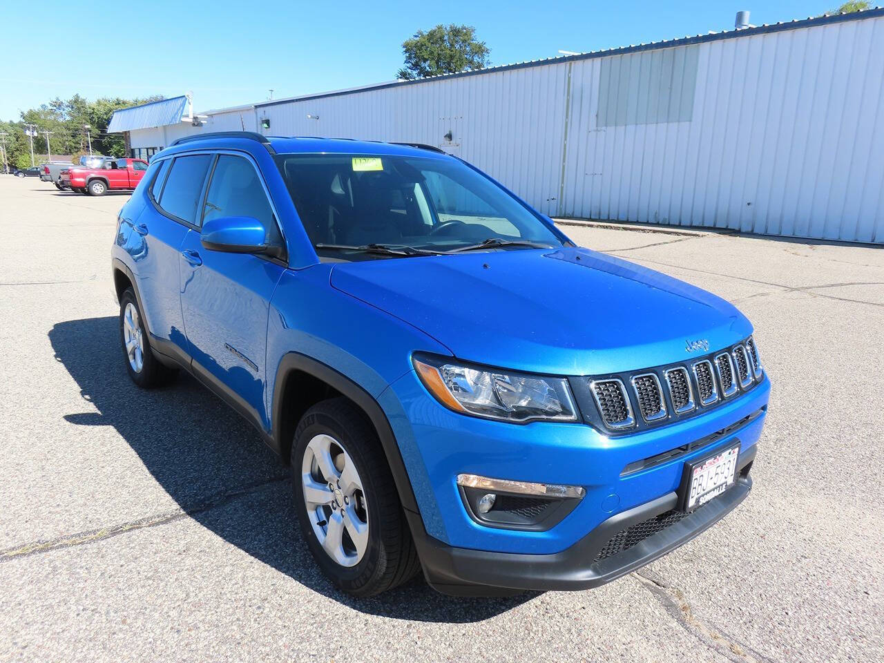 2018 Jeep Compass Latitude photo 2