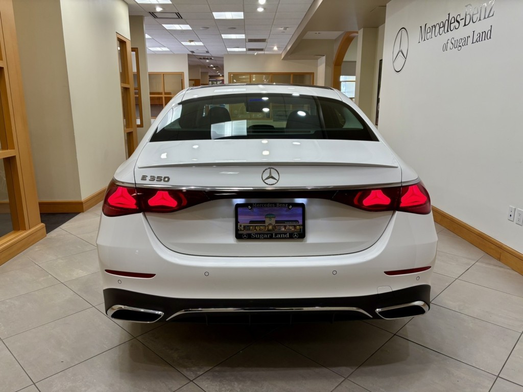 2025 Mercedes Benz E 350 photo 4