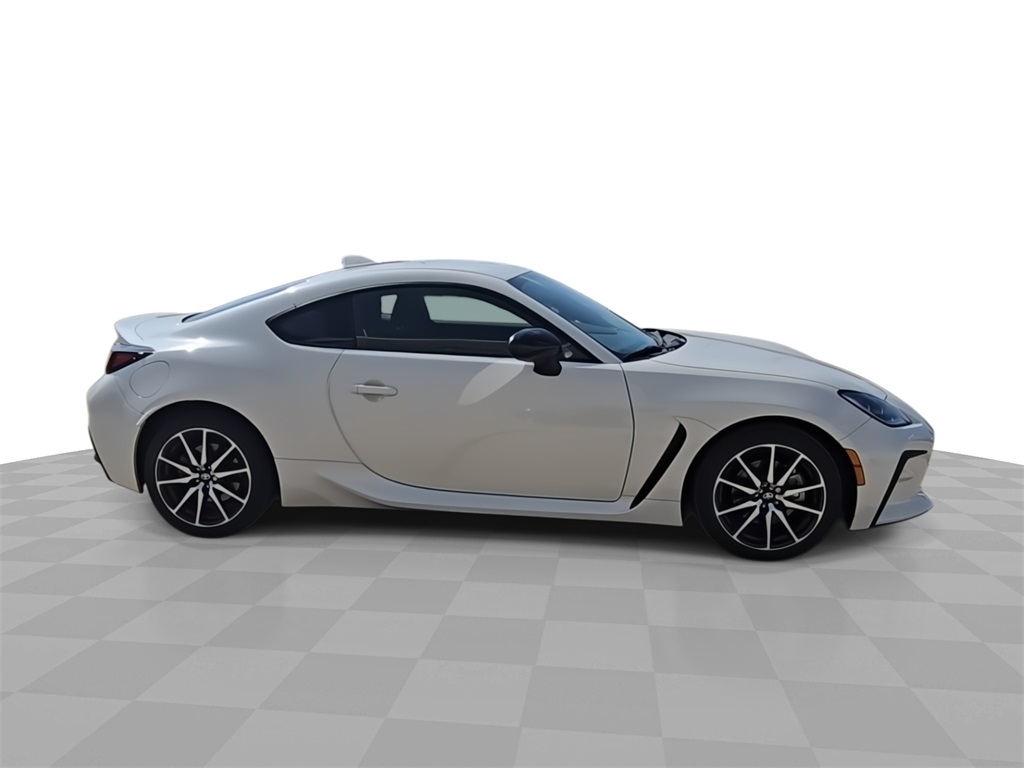 2023 Toyota GR86 Base photo 9