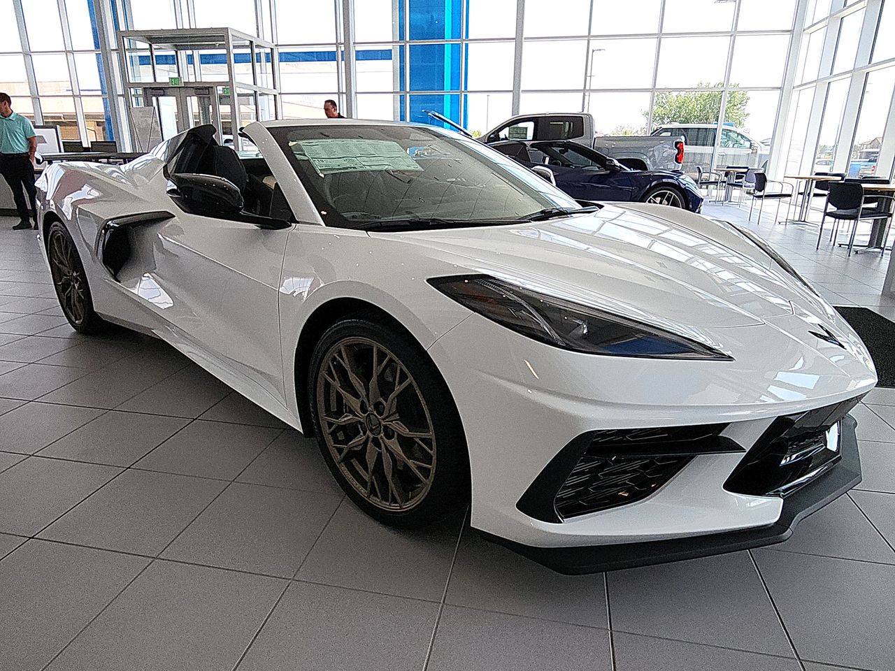 2025 Chevrolet Corvette Stingray 3LT photo 2