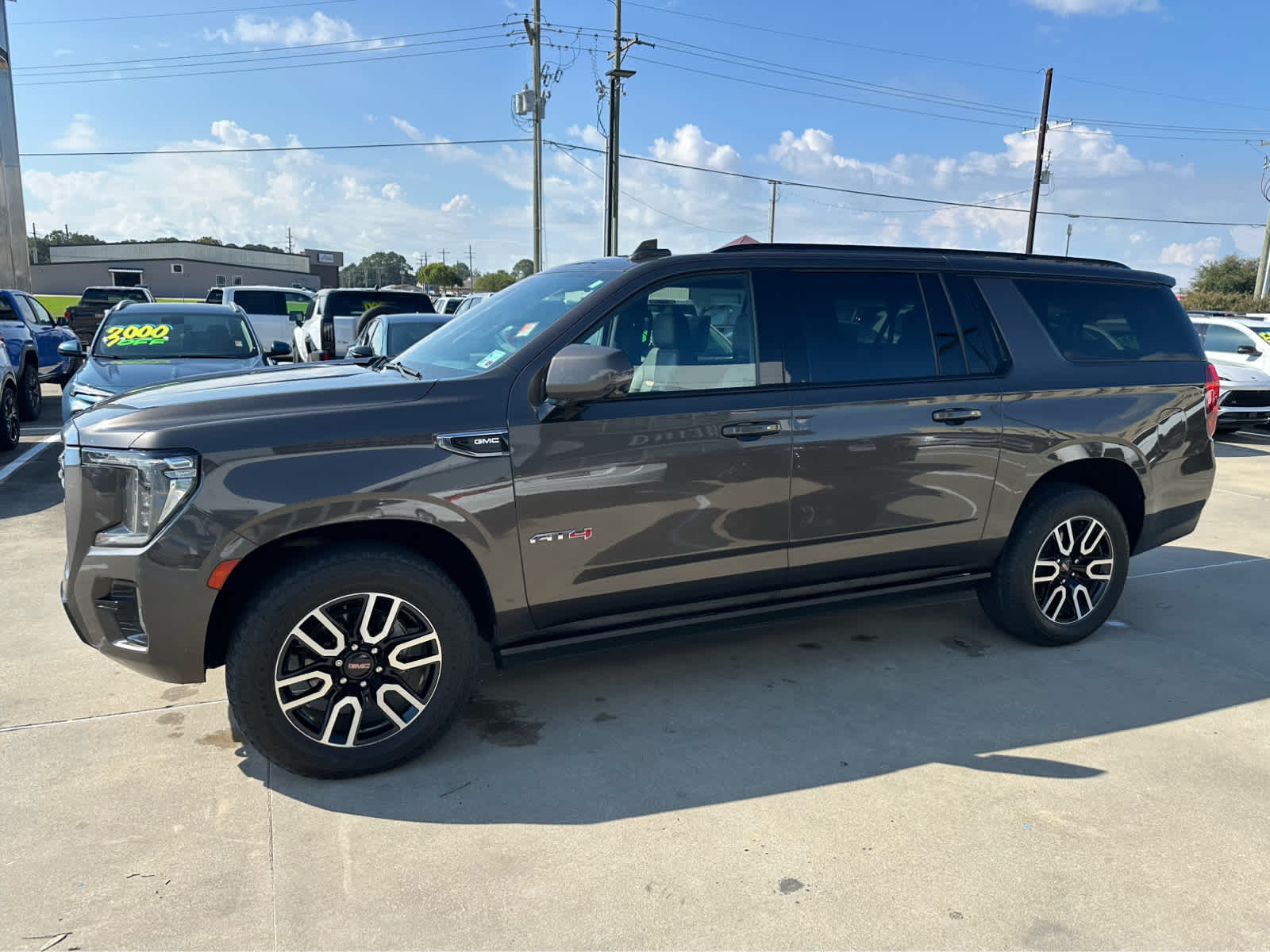2021 Gmc Yukon XL AT4 photo 4