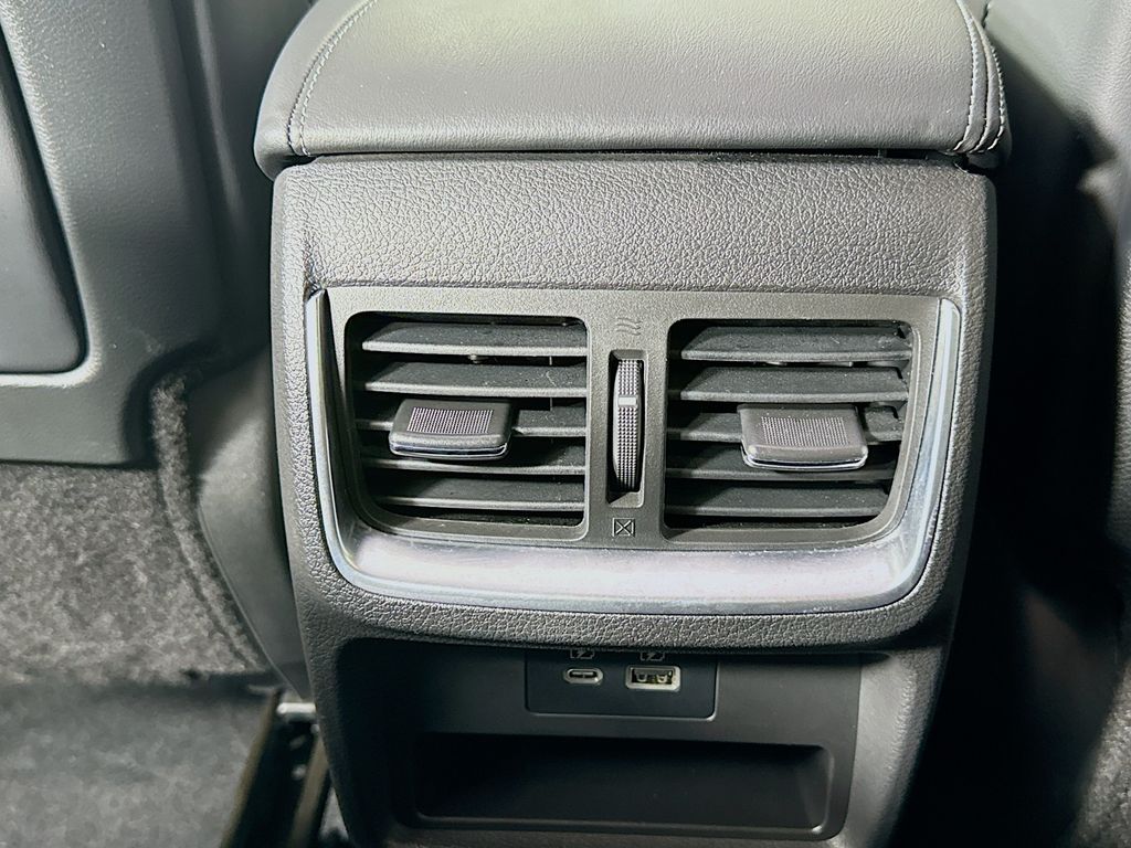 2023 Infiniti QX55 Essential photo 31