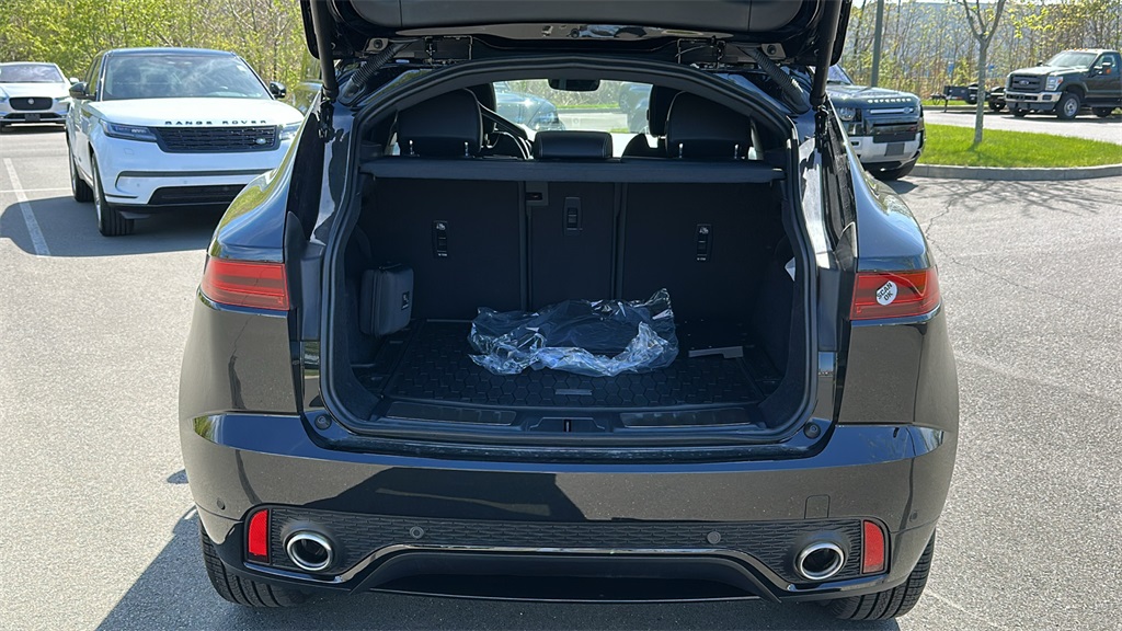 2024 Jaguar E-PACE R-Dynamic SE photo 27