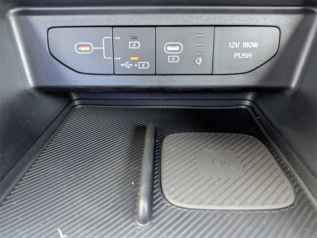 2025 Kia K5 GT-Line photo 21