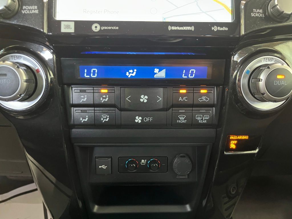2020 Toyota 4Runner SR5 Premium photo 15