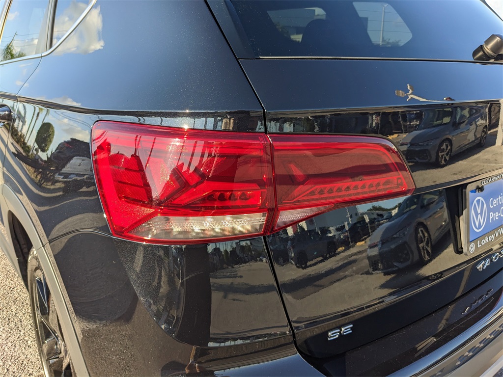 2024 Volkswagen Taos SE photo 11