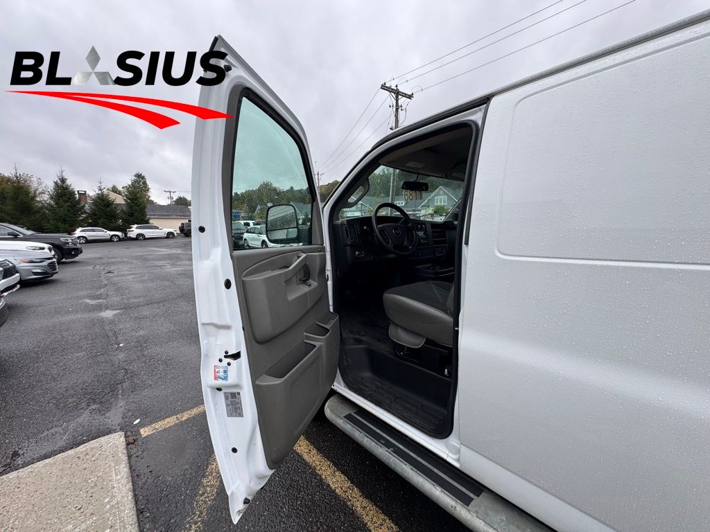 2023 Chevrolet Express 2500 Work Van photo 6