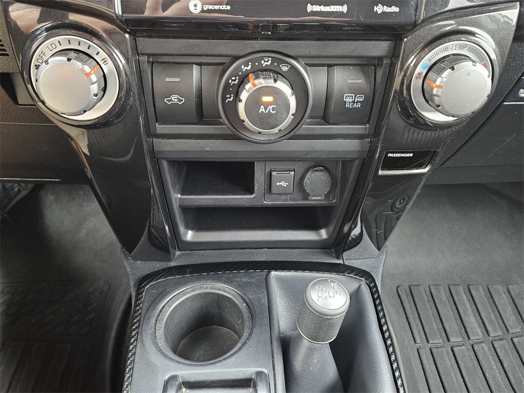 2022 Toyota 4Runner TRD Off-Road photo 19