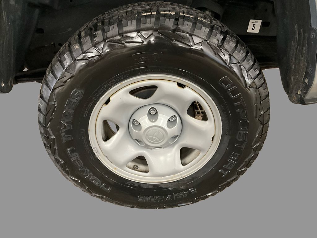 2022 Toyota Tacoma SR photo 24