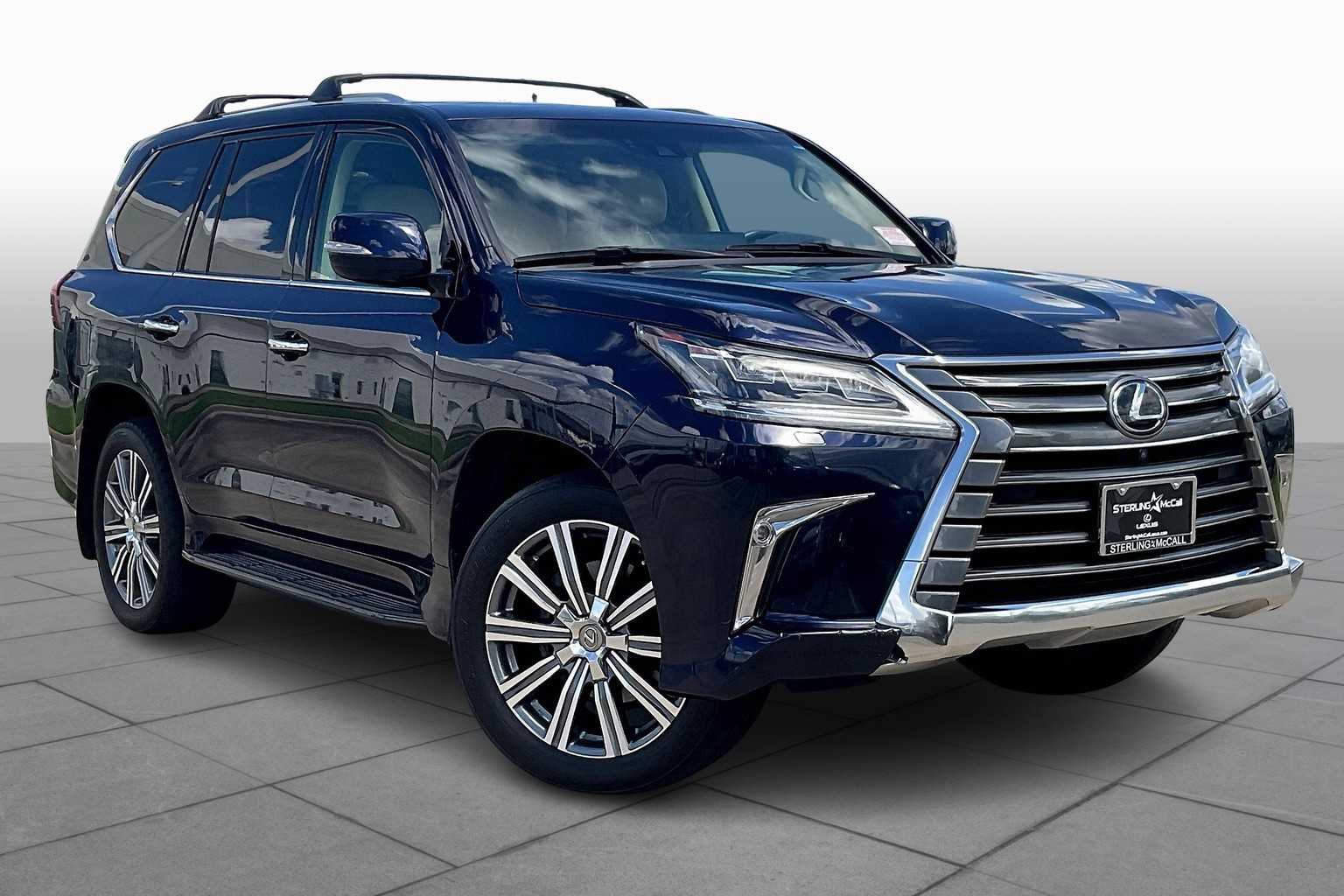 2017 Lexus LX 570 photo 2