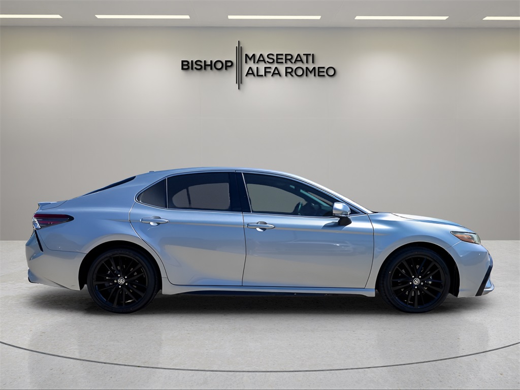 2022 Toyota Camry XSE photo 2