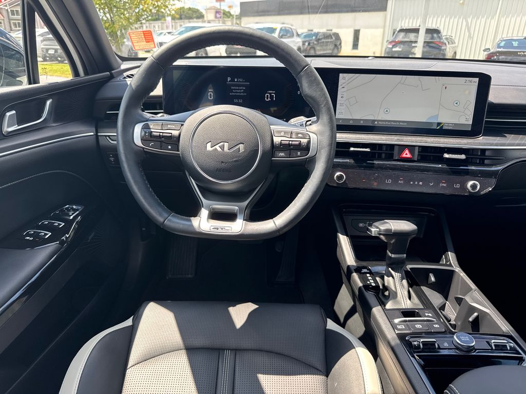 2025 Kia K5 GT-Line photo 21