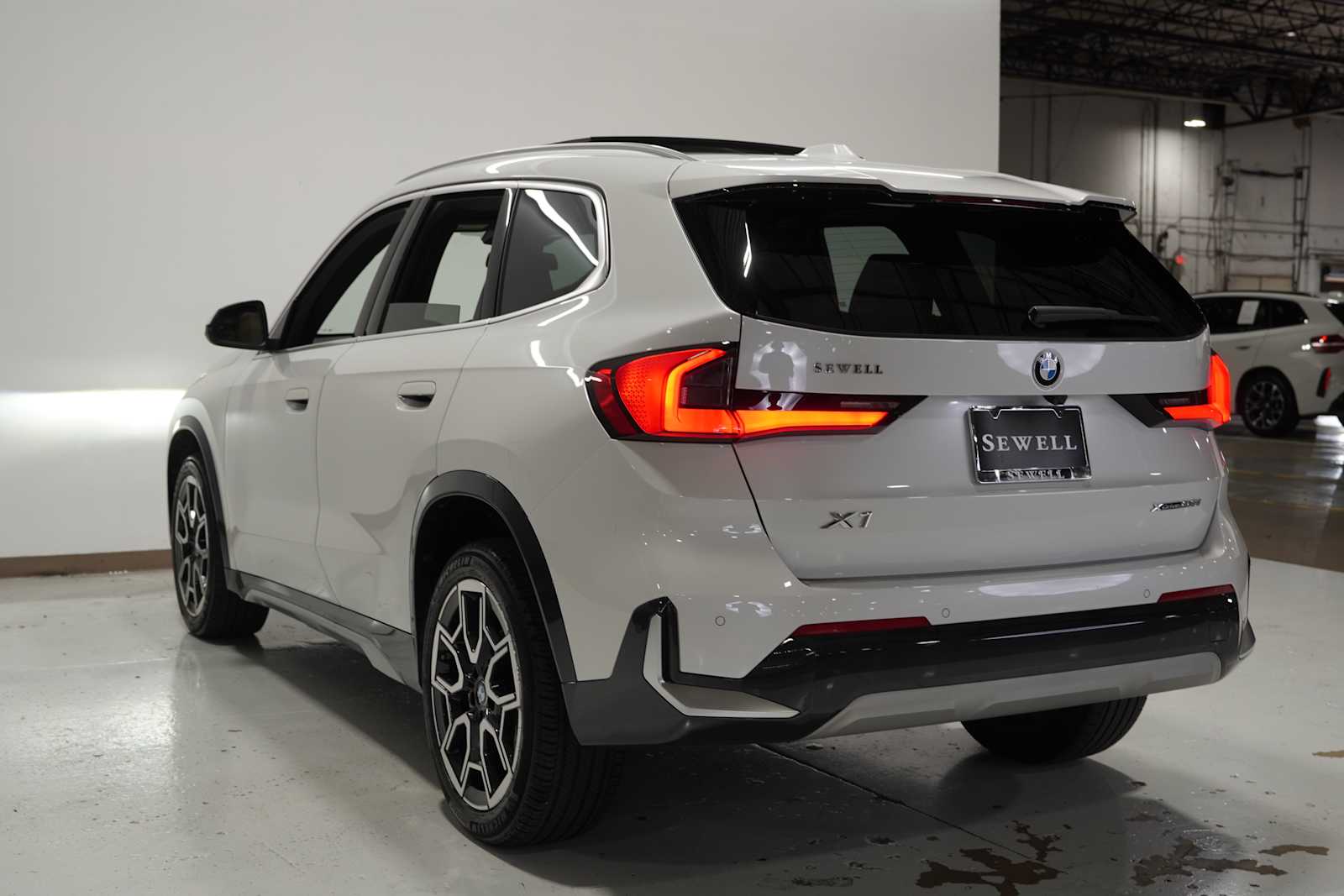 2025 Bmw X1 XDrive28i photo 4