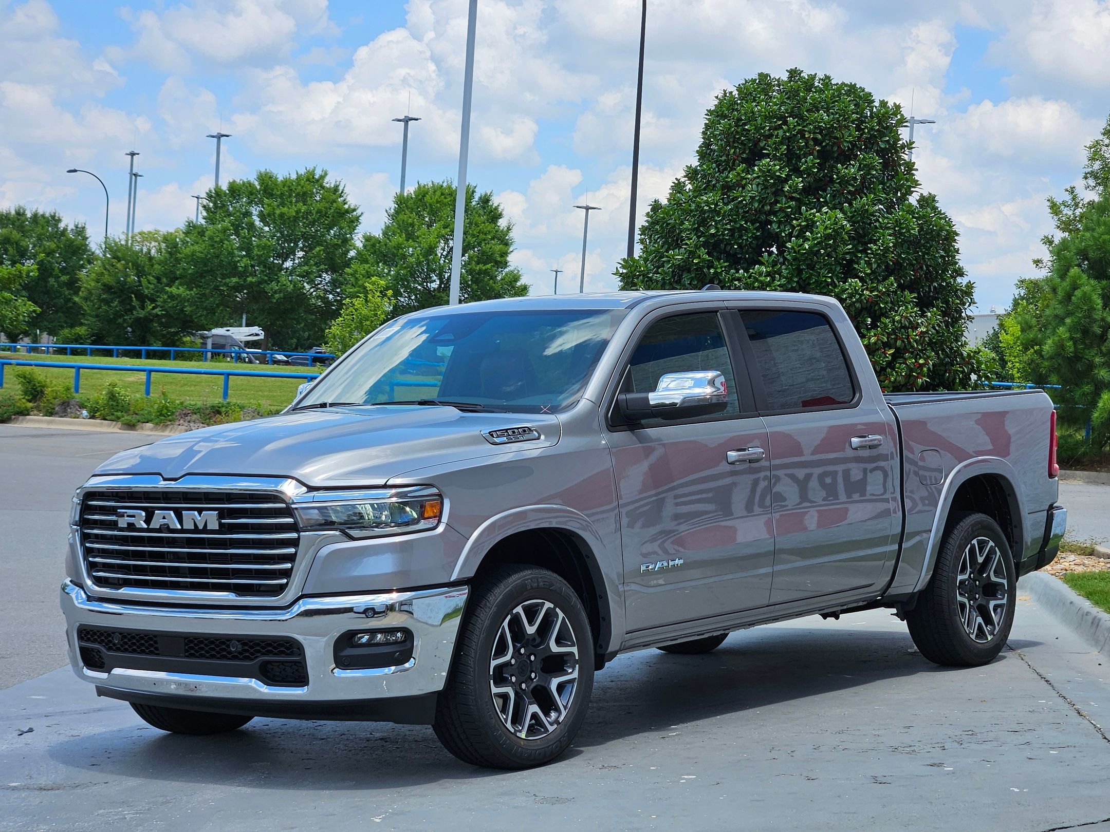 2025 Ram 1500 Laramie photo 2