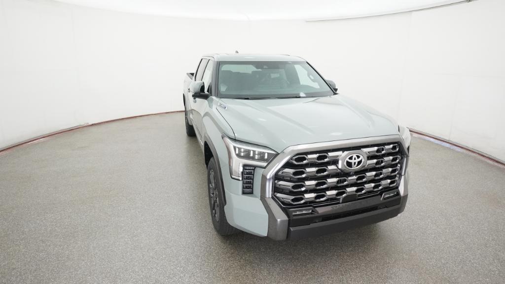 2025 Toyota Tundra Platinum CrewMax photo 31