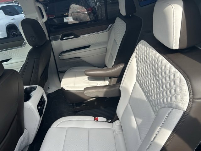2024 Gmc Acadia Denali photo 38