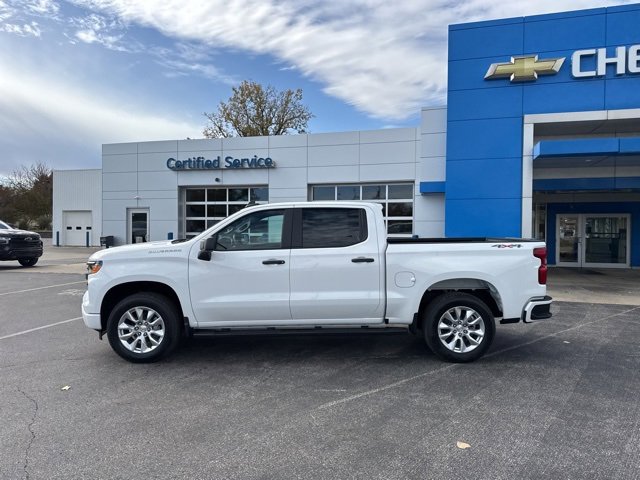 2026 Chevrolet Silverado 1500 Custom photo 3