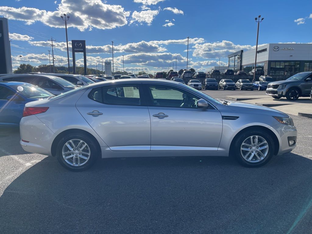 2012 Kia Optima LX photo 4