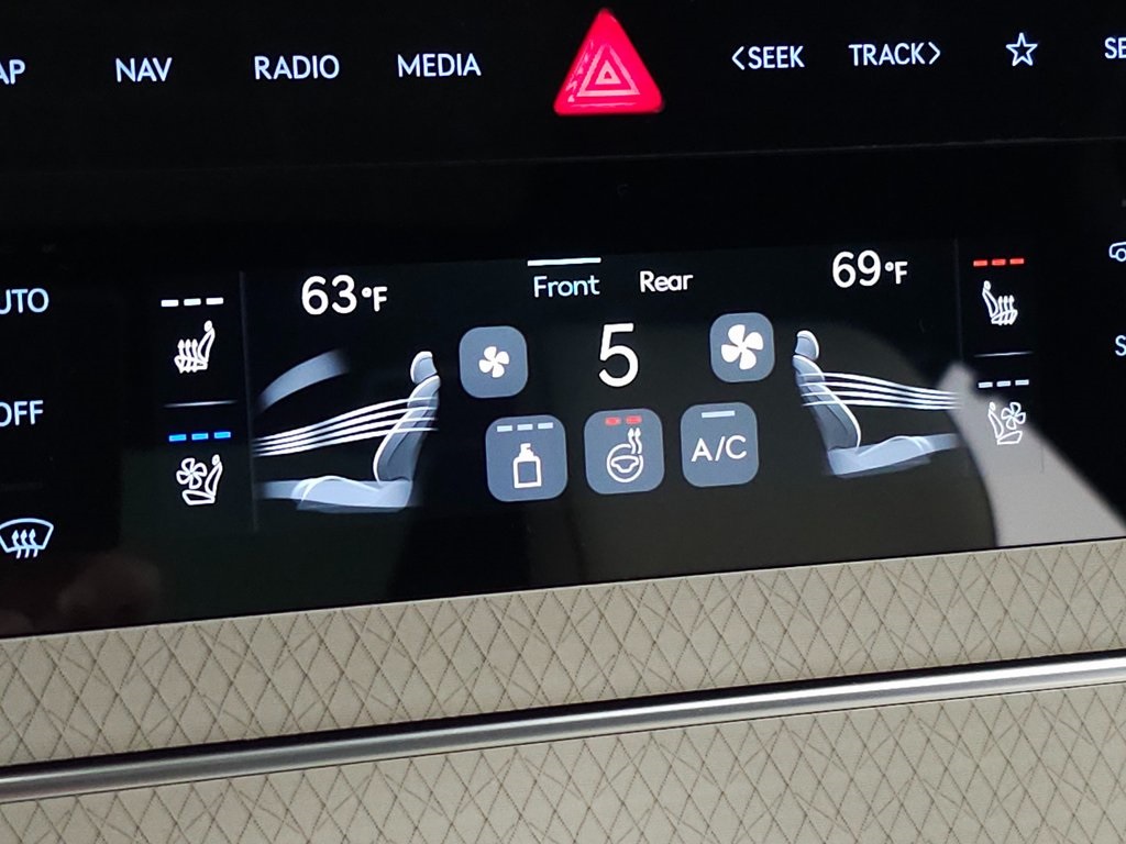 2025 Genesis GV80 3.5T Prestige AWD photo 35